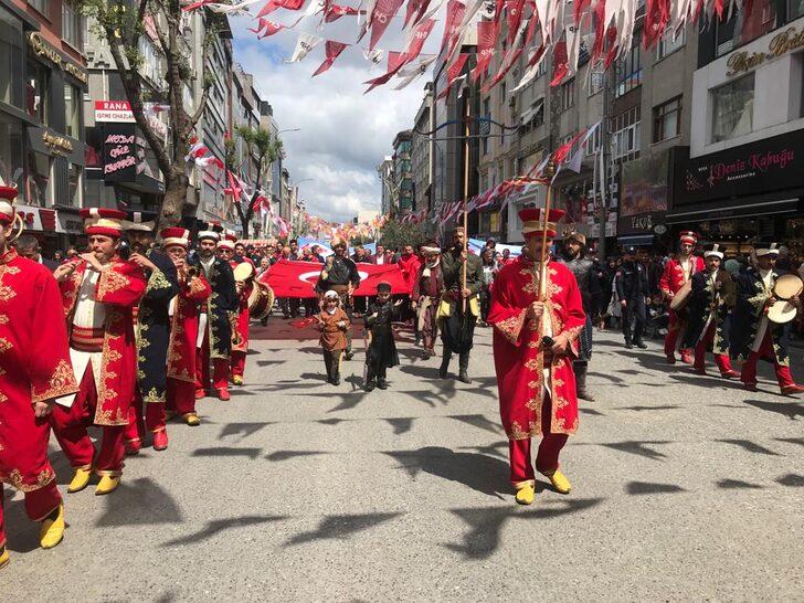 Ümraniye'de 19 Mayıs, 'Gençlik ve Spor' yürüyüşüyle kutlandı G4