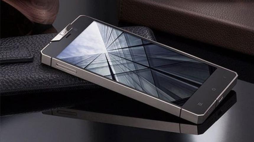 Titanyumdan sayesinde1 darbelere karşı ekstra dayanıklı