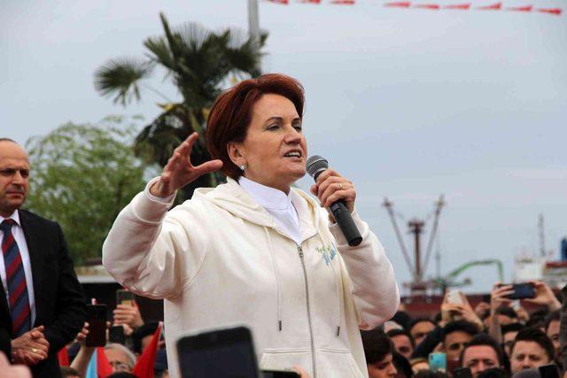 Meral Akşener, Samsunlularla buluştu