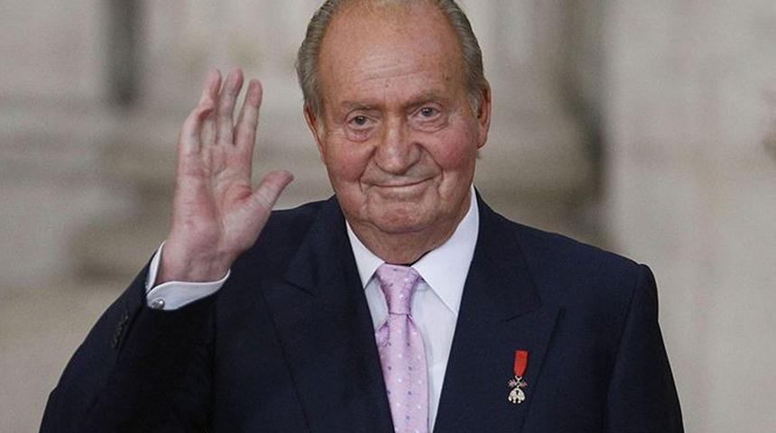 Kendi kararıyla ülkeyi terk etmişti: Eski kral sürgünden döndü!