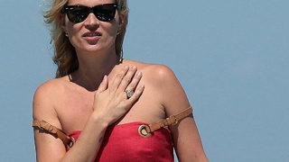 Kate Moss Bodrum'da bikinili görüntülendi