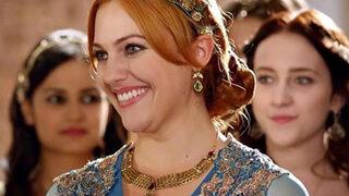 Cannes Film Festivali'nde Meryem Uzerli rüzgarı! Göz kamaştırdı 