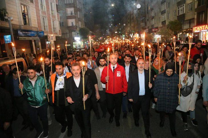 Gaziosmanpaşa’da 19 Mayıs fener alayı ve konserle kutlandı G4