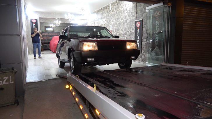 Türkiye'nin en pahalı Tofaş'ı rekor fiyattan satıldı! Çekiciyle götürdü: Sehpa üstünde duruyordu G5