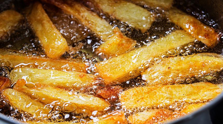 Yanlış yapıyorsunuz! Yağ çekmeden kızartma yapmak çok basit 