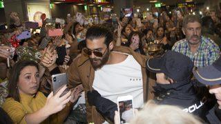 Can Yaman korku dolu günler yaşıyor! Kanlı tehdit mektubu...