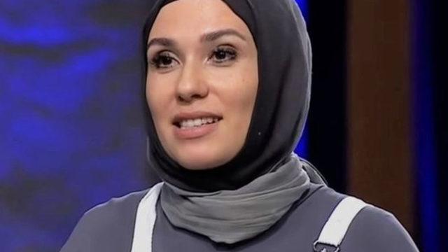 MasterChef Güzide sofrasını paylaştı, Yasin Obuz dalga geçti! Masan bile buram buram zenginlik kokuyor...