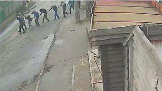 Dünya bu infaz görüntülerini konuşuyor! Adım adım ölüme gittiler