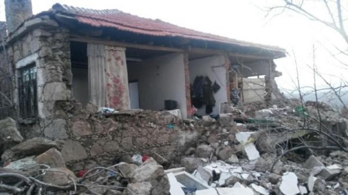 İşte Ege'deki korkutan depremden kareler 