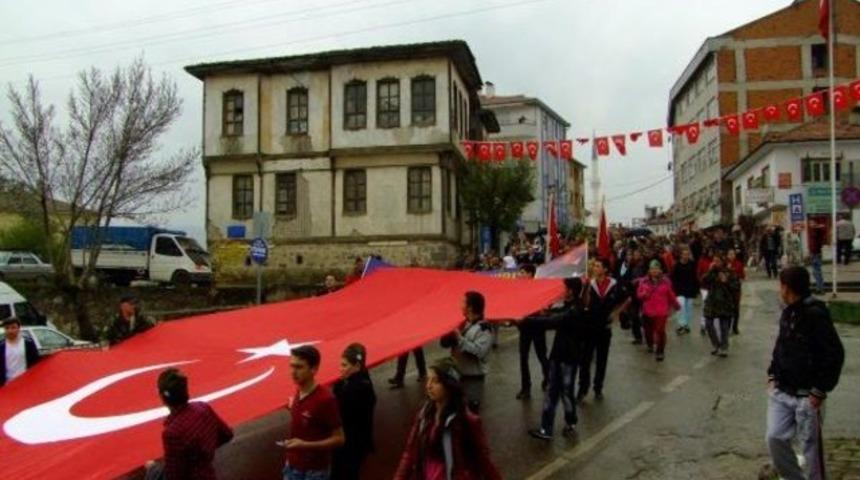 Tarihi İstiklal Yolu Y&uuml;r&uuml;y&uuml;ş&uuml; ger&ccedil;ekleşti