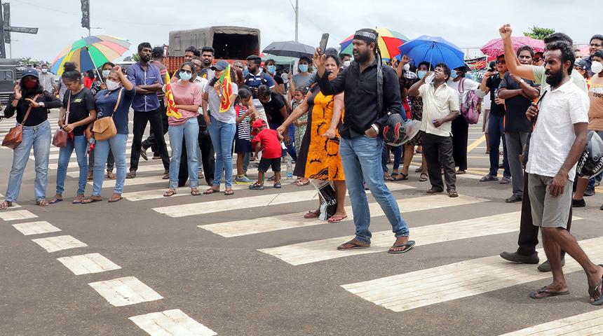 Sri Lanka en kötü günlerini geçiriyor! "Gıdasız ölürüz bu da yüzde yüz gerçekleşecek"