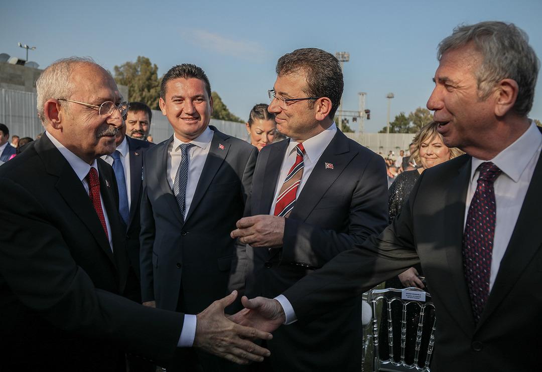 Kılı&ccedil;daroğlu, Yavaş ve İmamoğlu'nu buluşturan d&uuml;ğ&uuml;n! "&Ccedil;ocuklarınızın sayısını kendiniz belirlemeniz &uuml;zere..."