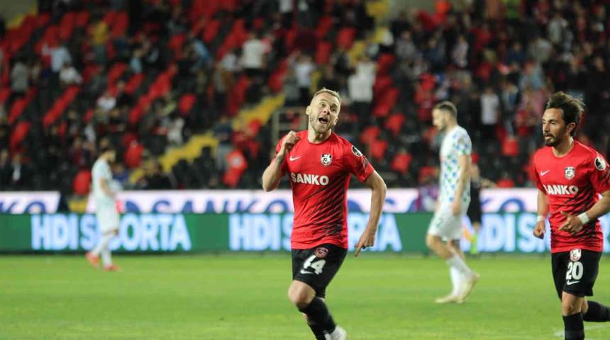 Çaykur Rizespor sezonu mağlubiyetle kapattı ve küme düştü