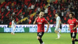 Çaykur Rizespor sezonu mağlubiyetle kapattı ve küme düştü