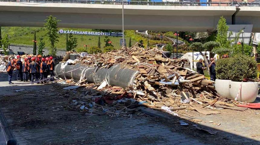 İstanbul dev tatbikat! Senaryo gereği 7.5 büyüklüğünde depremle sallandı