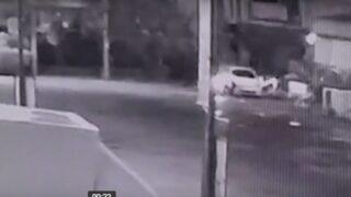 Akılalmaz olay! Sokak ortasında cinsel ilişkiye giren çift yakalanınca polise çarparak kaçtı