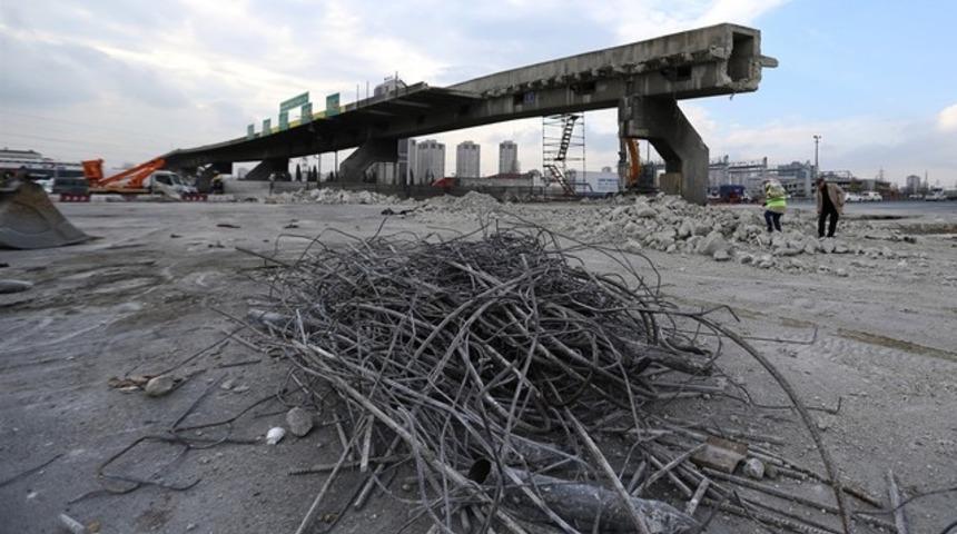 Mahmutbey gişeleri yıkılıyor