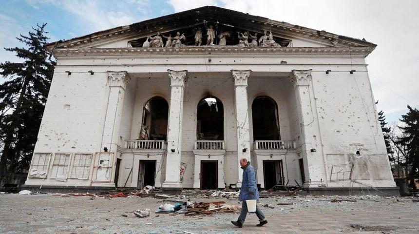 Mariupol: Ukrayna'nın Rus saldırılarıyla 80 g&uuml;nde yerle bir olan liman kenti