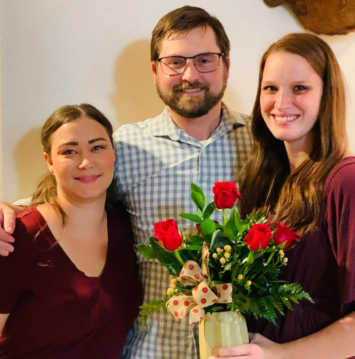 Çok eşli evlilikleri sosyal medyada gündem yarattı! “Biri yasal biri manevi eşim” G4