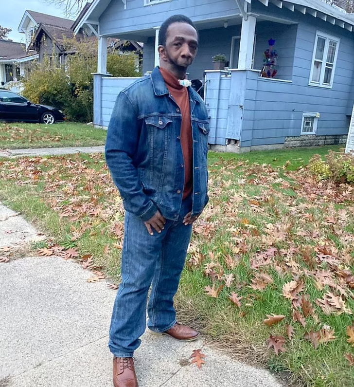 Annesi gördüğünde şoke olmuştu! Çenesiz doğan adam aradığı aşkı buldu: Evlenmemi asla beklemiyorlardı G3