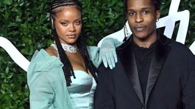 Chris Brown'dan doğum yapan eski aşkı Rihanna'ya kutlama!