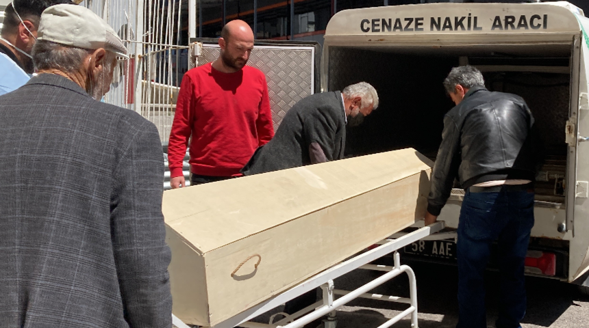 Sivas'ta korkunç olay! Eliyle ezdiği kene ölümüne neden oldu