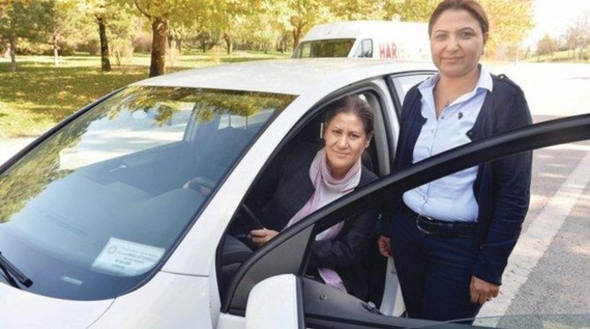 Meclis&rsquo;in tek kadın şof&ouml;r&uuml;