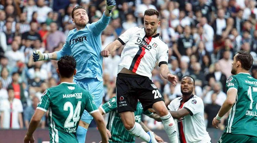 Beşiktaş alarm veriyor! Konyaspor 1 puanı aldı kaçtı, Valerien Ismael de çare olmadı...