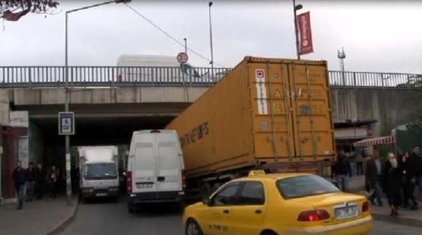 İstanbul'da yine &uuml;st ge&ccedil;it k&acirc;busu