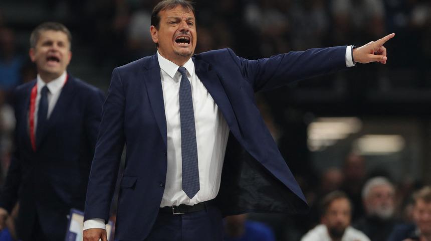 Son dakika: Şampiyon Anadolu Efes'in başantrenörü Ergin Ataman'dan maç sonunda tarihi konuşma!