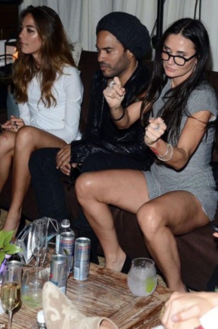 Deni Moore'dan Seksi dans G2