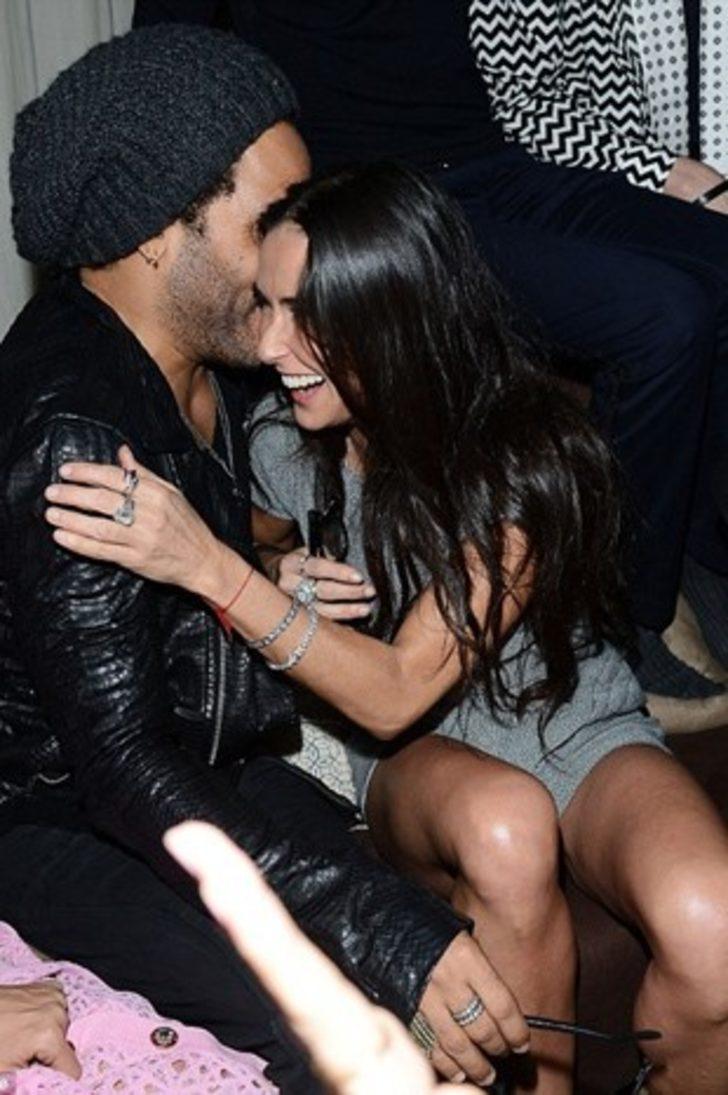 Deni Moore'dan Seksi dans G3