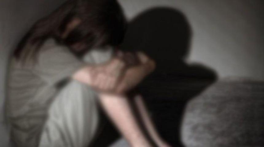 Facebook'taki tecavüzcü çete 13 yaşında kızı hamile bıraktı