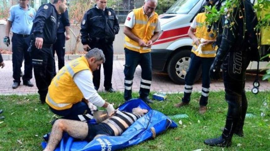 Seyhan Nehri'ne giren genç boğuldu