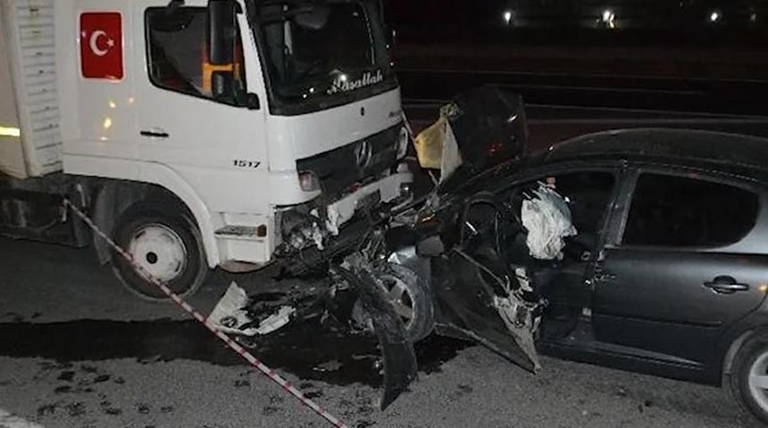 Ters yöne girince kafa kafaya çarpıştılar