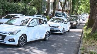 Kilometrelerce araç kuyruğu oluştu! Herkes oraya akın etti