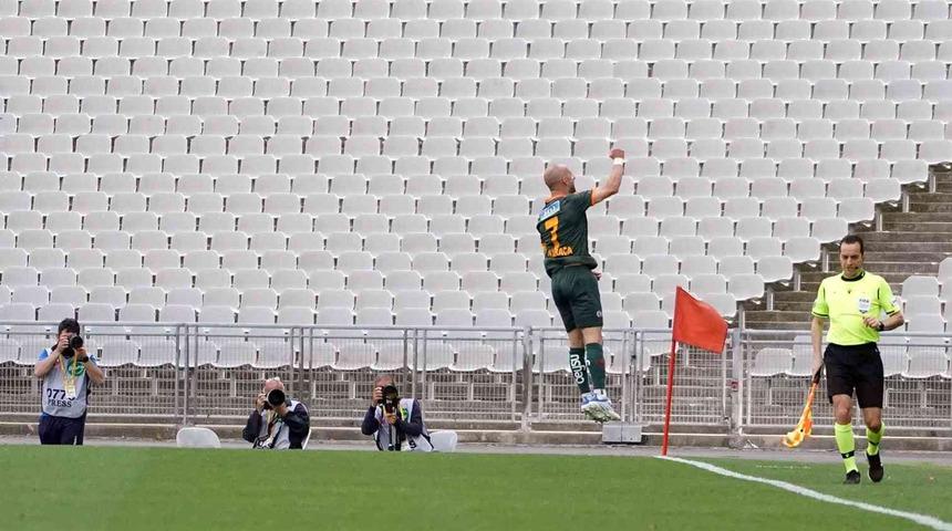 Alanyaspor'dan &uuml;st &uuml;ste 4. galibiyet! Fatih Karag&uuml;mr&uuml;k ligi puansız kapattı