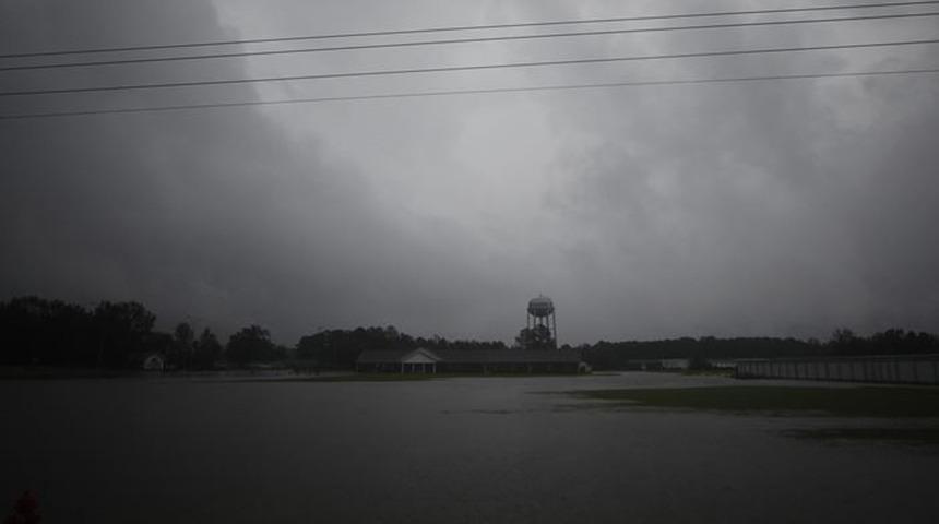 ABD'de kasırga felaketi! 2 ölü, onlarca yaralı