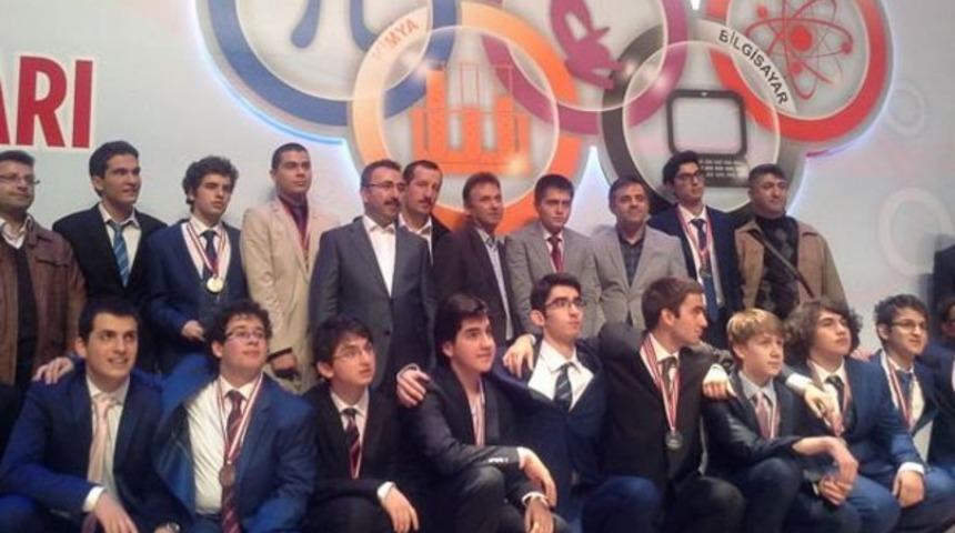 TÜBİTAK Bilim Olimpiyatları'nın Fatih'i değişmedi