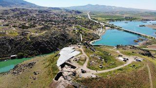 Anadolu’nun en eskilerinden... Japon arkeolog keşfetti! Toprak altından ’saray’ çıktı
