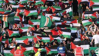 Aynı şeylere sevindiğimizde mi aynı şeylere üzüldüğümüzde mi beraber olabiliriz?