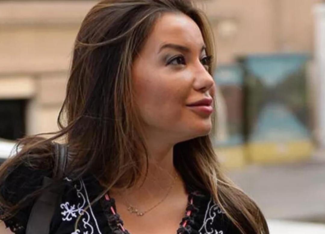 Psikolog Esra Ezmeci'ye gelen soru akıllara durgunluk verdi! "Kayınpederim bana don- gecelik almış, eşim de..."