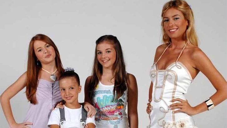 Sihirli Annem ve Selena'nın kızlarından havuz başı pozu! Gizem Güven, Dilara Kurtulmuş, Zeynep Özkaya ve Jennifer Boyner bir arada! G4