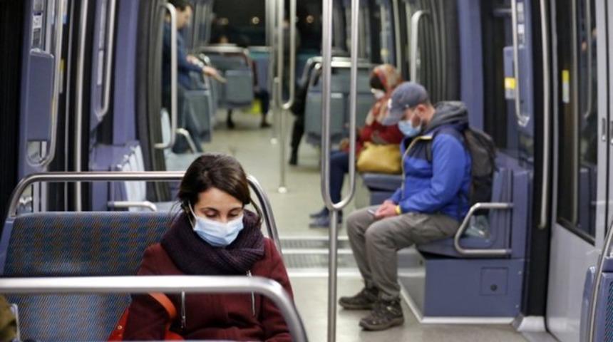 Toplu taşımada maske zorunluluğu kalkıyor mu? Bakan Koca'dan açıklama! Hastanelerde ve toplu taşımada maske yasağı kalkıyor mu?