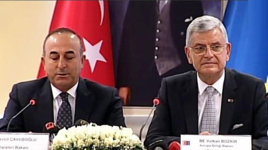AB Bakanı Bozkır ve Dışişleri Bakanı Çavuşoğlu'ndan vize açıklaması