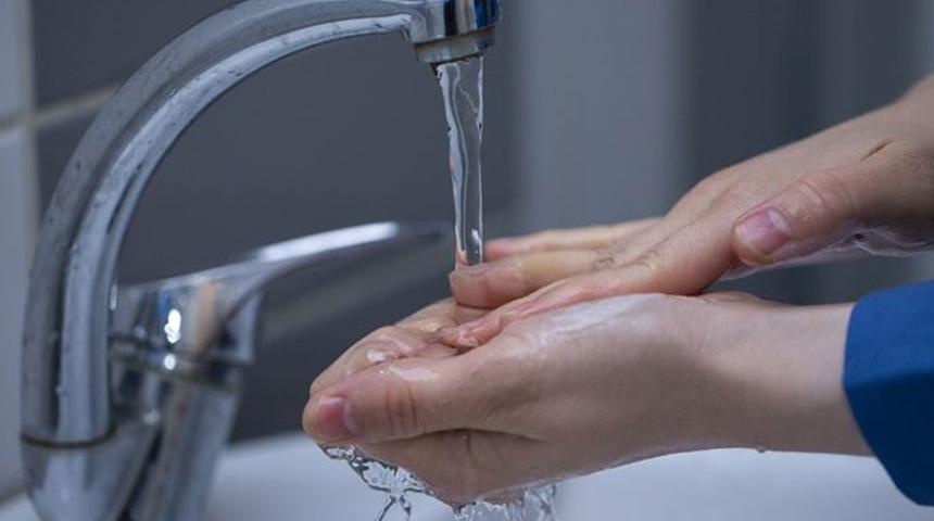 İstanbul'daki iki günlük su kesintisi isyan ettirdi: "Perişan olduk neredeyse bitlenecektik"