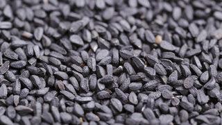 Kanserle savaşıyor, karaciğeri temizliyor! Günde bir kaşık yeterli...