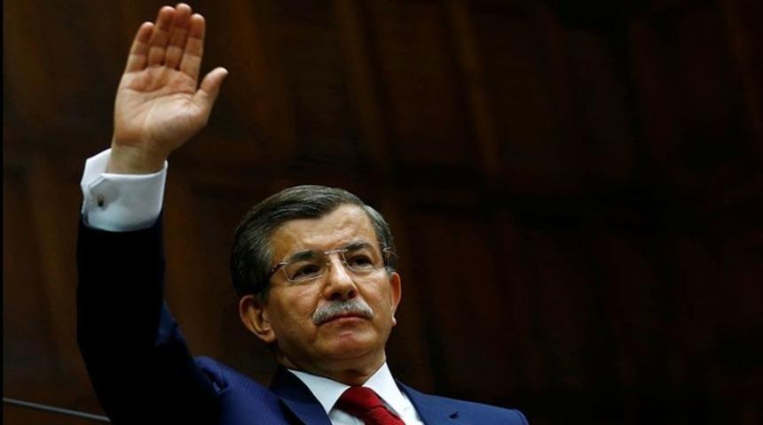 Fransız televizyonundan 'Davutoğlu' tweeti
