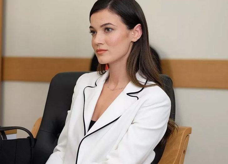 Yargı'nın Ceylin'i Pınar Deniz Cannes'da büyüledi! Derin göğüs dekoltesi dikkat çekti