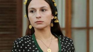 Cannes'da 8 dakika ayakta alkışlandı! Kurak Günler'in oyuncusu Selin Yeninci festivale damga vuran isim oldu 